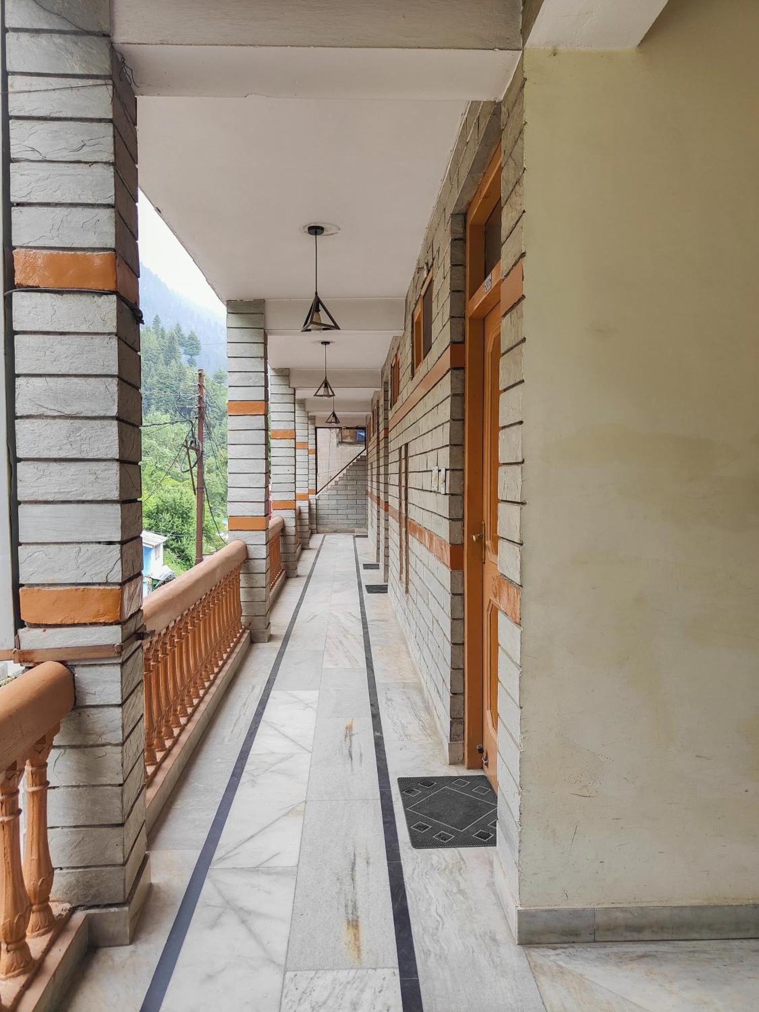 Hotel Arohi Vashist Экстерьер фото