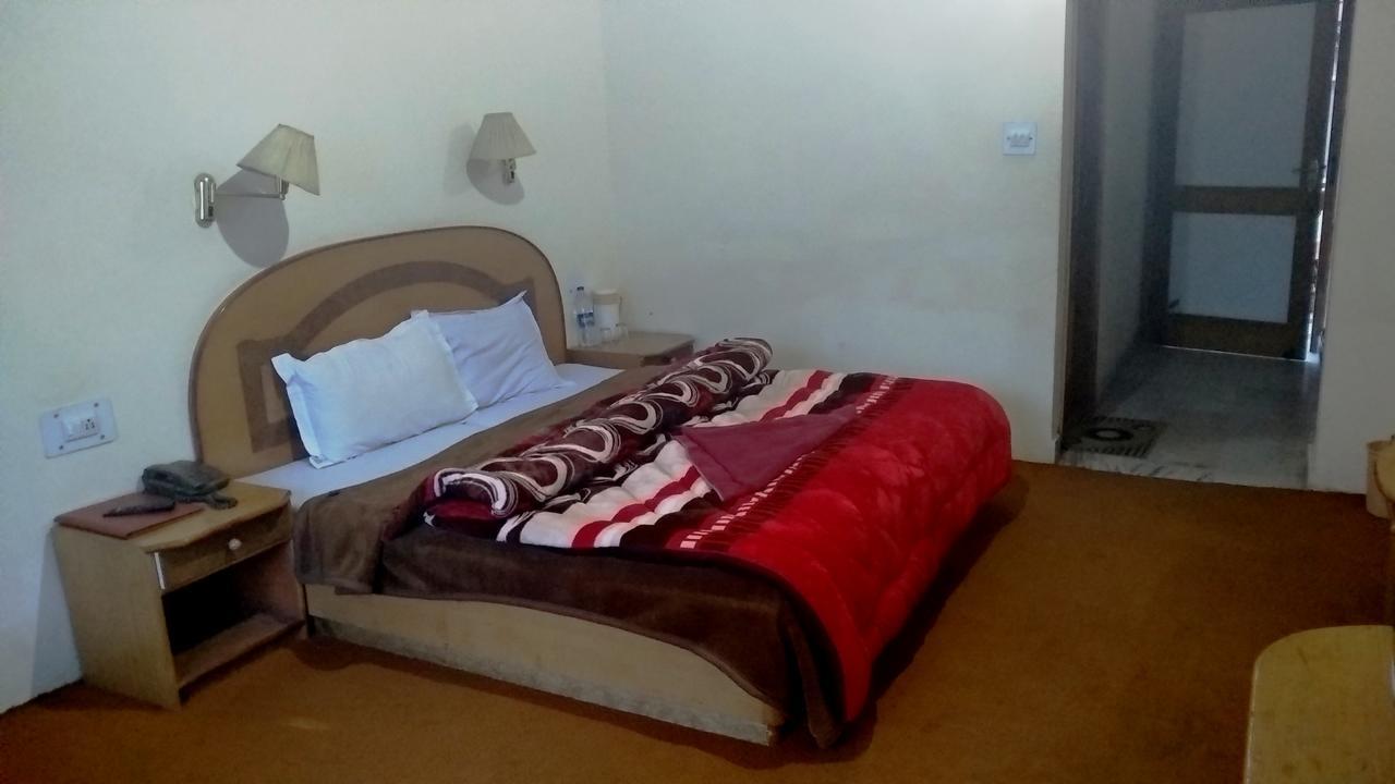 Hotel Arohi Vashist Экстерьер фото